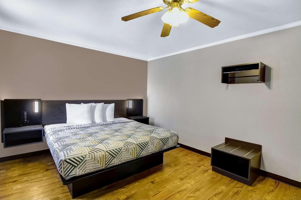 Motel 6-Front Royal, VA