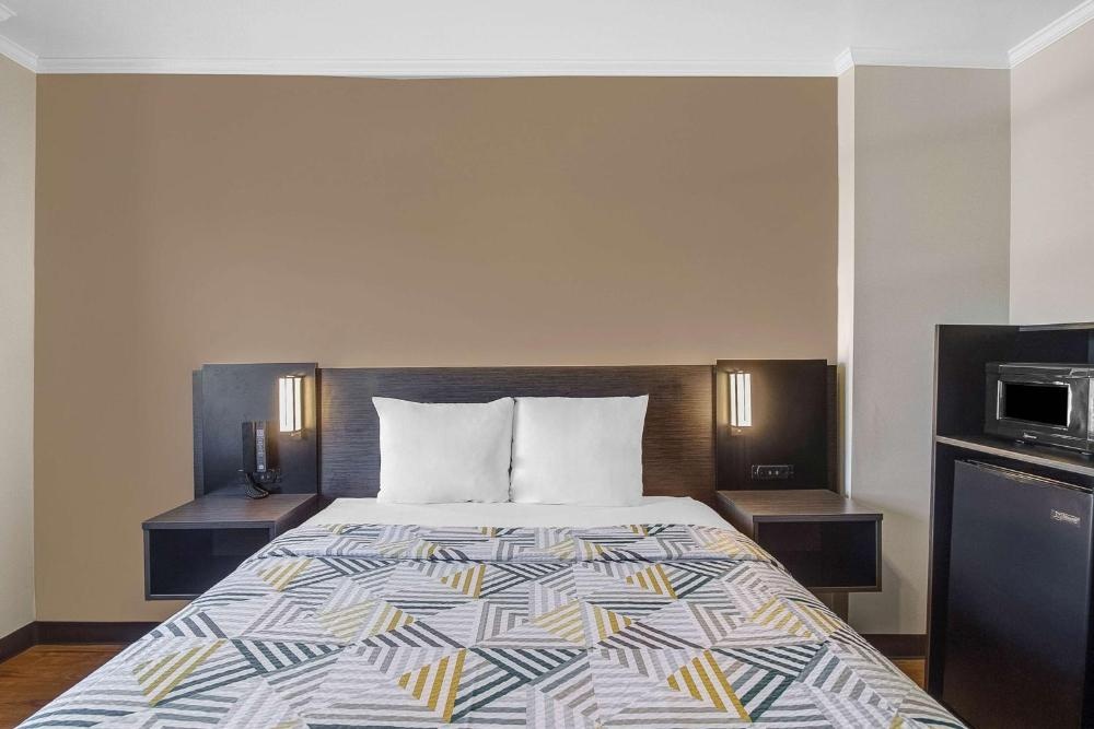 Motel 6-Front Royal, VA