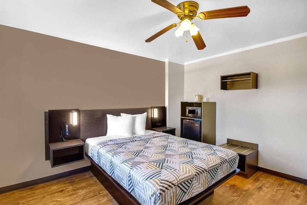 Motel 6-Front Royal, VA